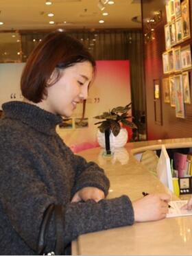 注射瘦臉去抬頭紋，找回屬于我的年齡，感謝金頌良醫(yī)生！