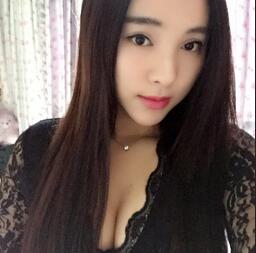 艾米麗自體脂肪隆胸恢復(fù)經(jīng)歷