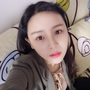 做了自體脂肪填充面部，臉部一下子就飽滿了不少!