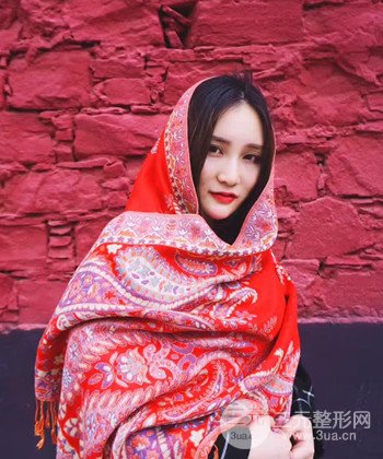 面部埋埋蛋白線(xiàn).提升前后對(duì)比照片,皮膚緊致了不少