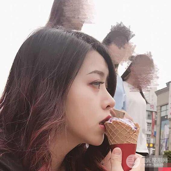 重慶華美何春濤硅膠隆鼻前后對比圖 內(nèi)附恢復(fù)心情小札