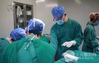 武漢一醫(yī)院植發(fā)價(jià)格表