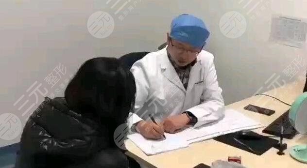 八大處周栩做鼻子的風(fēng)格，醫(yī)生技術(shù)評價+隆鼻案例果