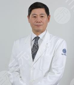 上海有名的隆胸醫(yī)生排名|上海隆胸哪個(gè)醫(yī)生好？附隆胸價(jià)格表