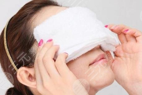 去眼袋降低風(fēng)險(xiǎn)有的方法：
