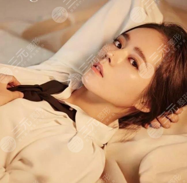 韓佳人整容了嗎？曾經(jīng)的鼻整形模板，她的鼻子有多“絕”！