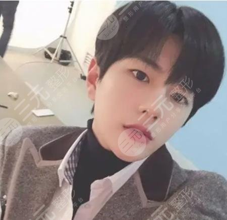 崔普閔整容實(shí)錘！00后韓團(tuán)男愛豆整容失敗換了張臉！他動了那里？