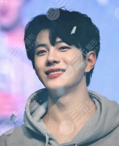 韓國男團(tuán)愛豆崔普閔