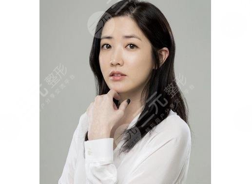 崔貞媛整容堪比換頭！美貌神似李英愛(ài)！整容前竟然是這樣...