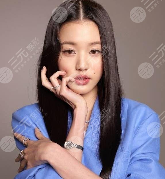 04年出生張?jiān)VE新團(tuán)出道“油膩”了?