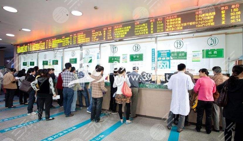 廣州南方醫(yī)院整形美容外科隆胸案例