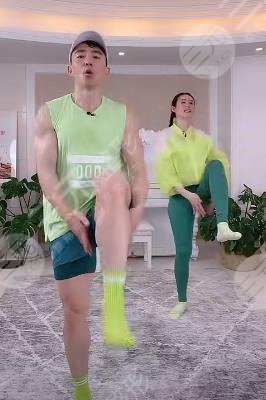 劉畊宏瘦肚子四個動作