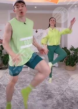 劉畊宏瘦肚子四個動作