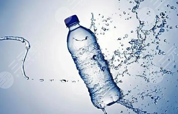 用礦泉水敷臉好嗎?