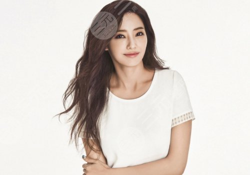 韓彩英整容前后差別驚人