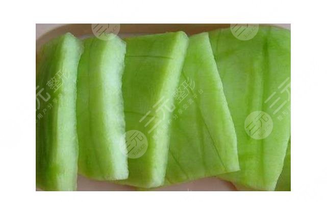 自制祛斑補(bǔ)水面膜怎么做?