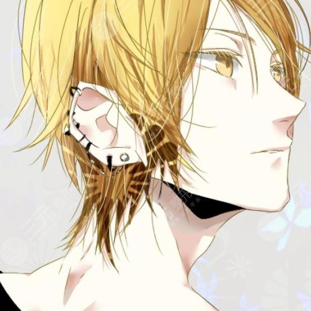 男孩長(zhǎng)發(fā)發(fā)型