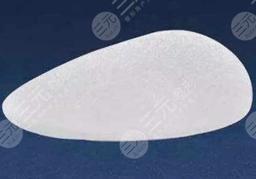 水滴形假體隆胸多少錢？