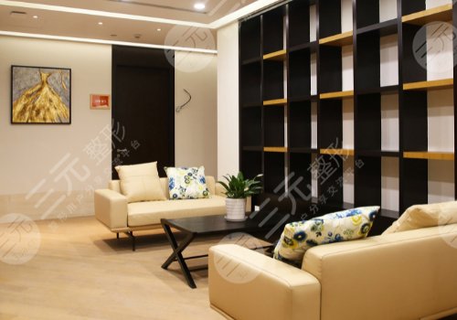 鐘青杰醫(yī)生做雙眼皮怎么樣