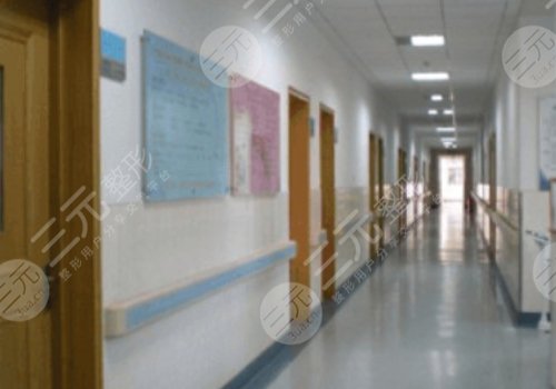 長沙脂肪隆胸黃安華